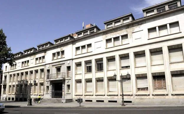 Antiguo colegio de El Salvador, donde se ha anunciado la futura Ciudad de la Justicia. 