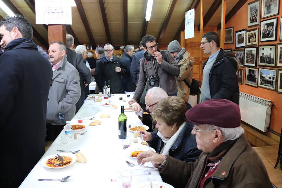 Fotos: ¿Has ido a recoger titos este año? Búscate en estas fotografías