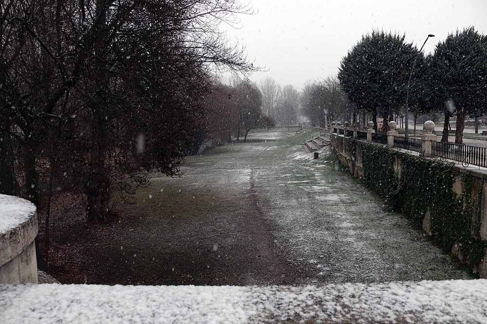 Fotos: Llegan los primeros copos de nieve a Burgos