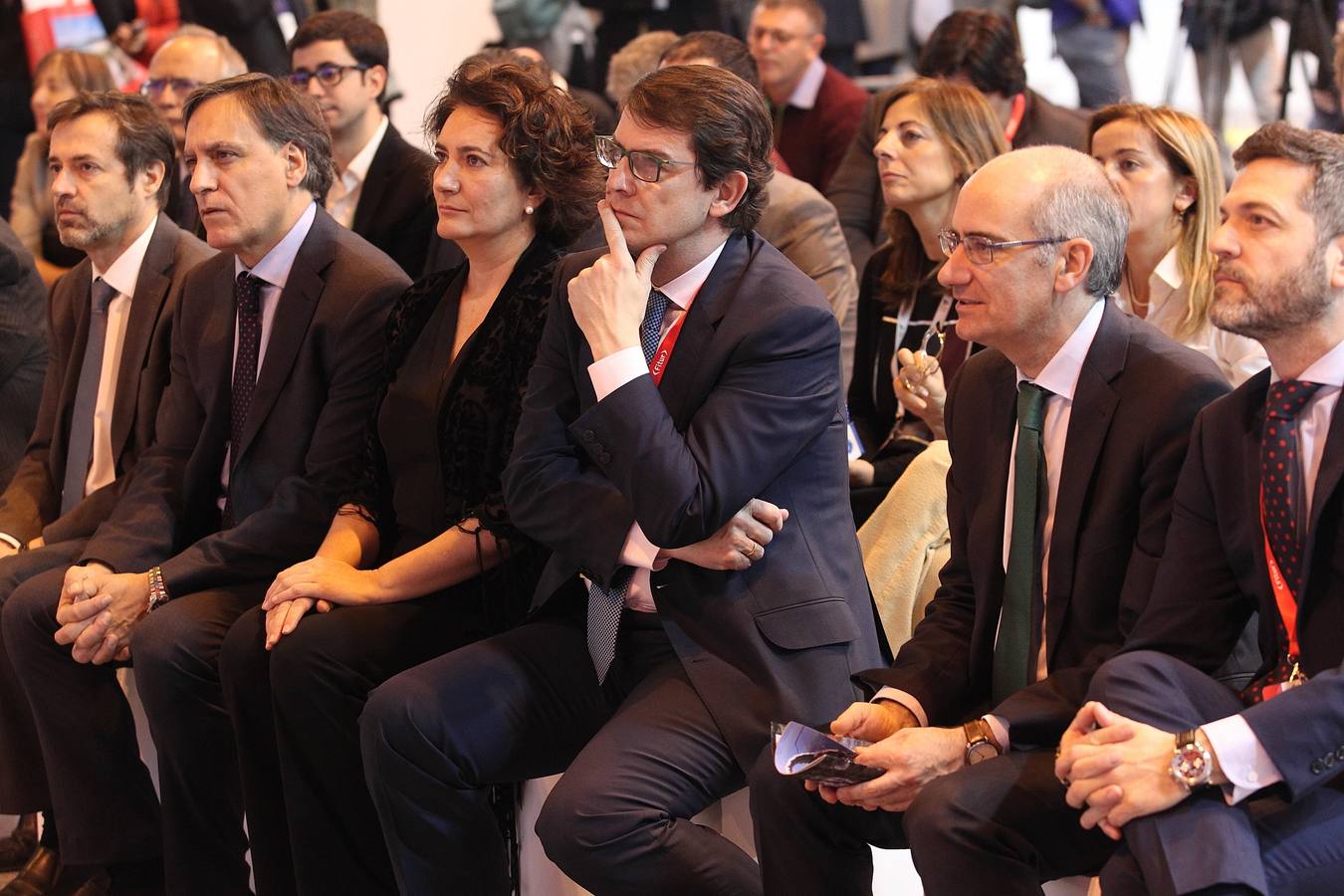 El presidente de la Diputación de Salamanca, Javier Iglesias, junto al presidente del PPCyL, Alfonso Fernández Mañueco, la consejera de Cultura y Turismo, María Josefa García Cirac, y el alcalde de Salamanca, Carlos García, asisten a la presentación de la oferta turística de la provincia de Salamanca.