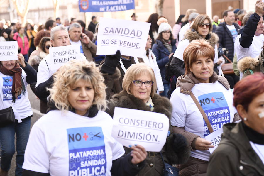 Fotos: Manifestación en Valladolid en defensa de la sanidad pública de Castilla y León