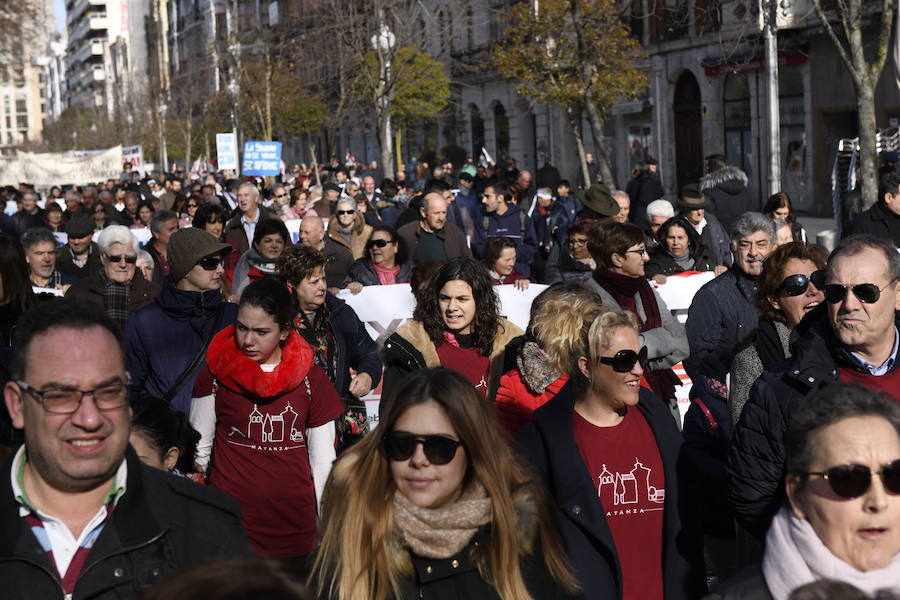 Fotos: Manifestación en Valladolid en defensa de la sanidad pública de Castilla y León