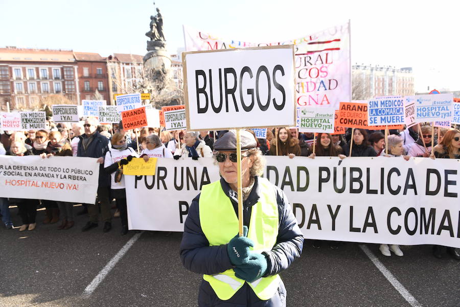 Fotos: Manifestación en Valladolid en defensa de la sanidad pública de Castilla y León