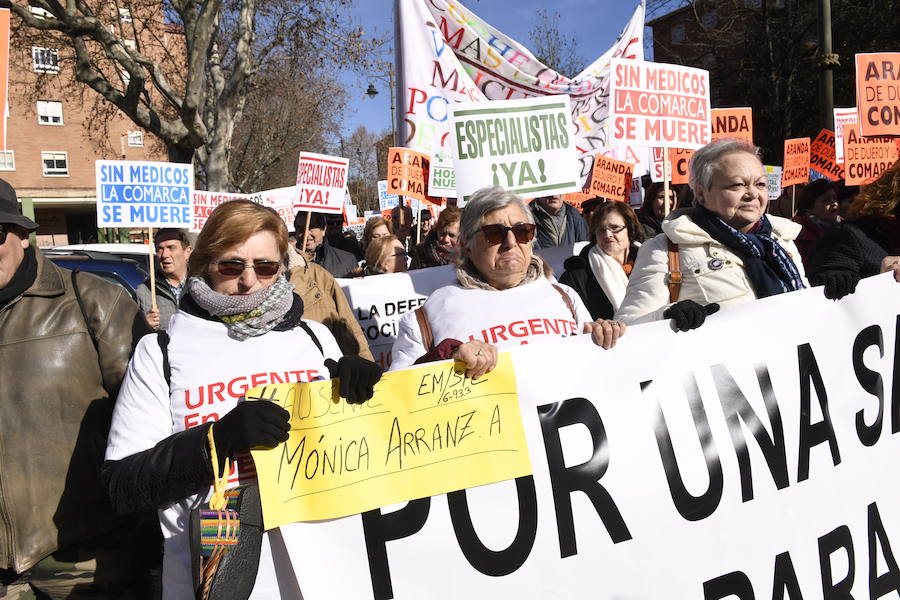 Fotos: Manifestación en Valladolid en defensa de la sanidad pública de Castilla y León