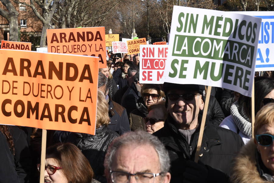 Fotos: Manifestación en Valladolid en defensa de la sanidad pública de Castilla y León