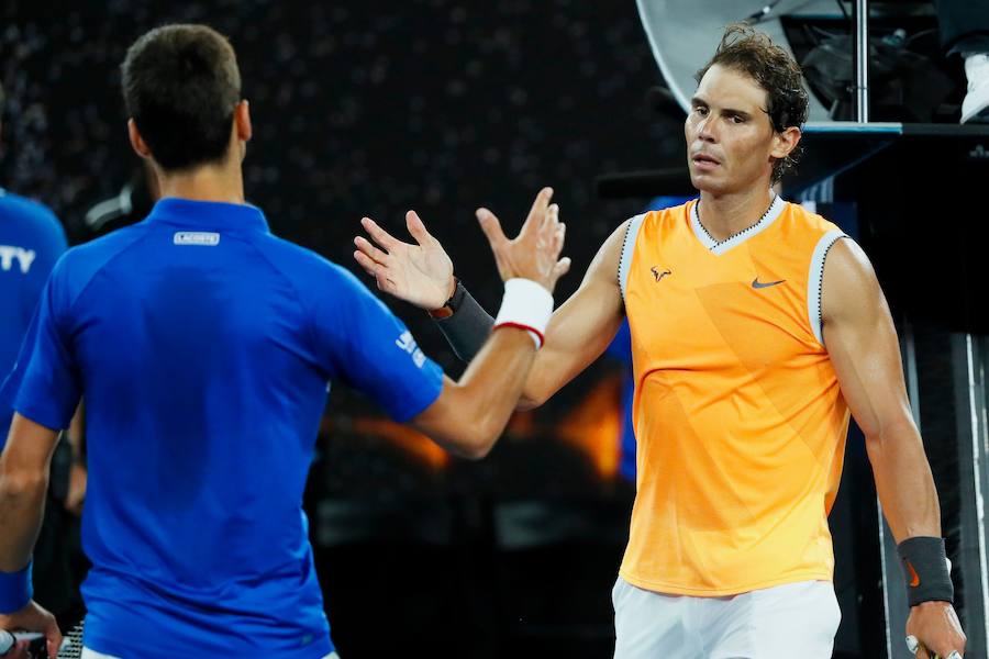 Novak Djokovic y Rafa Nadal disputan la fina del Abierto de Australia, el primer Grand Slam de la temporada.