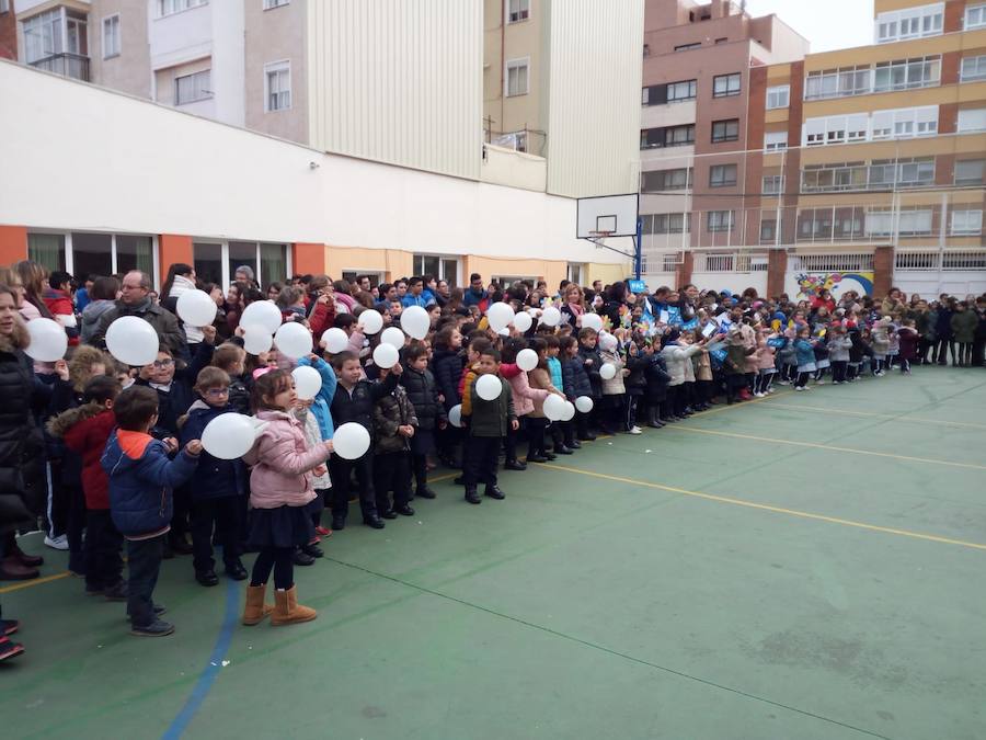 Celebración del Día de la Paz en el Colegio Virgen Niña de Valladolid. 