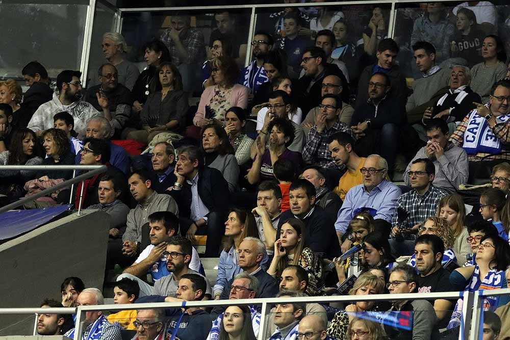 Fotos: Si has estado en el Coliseum viendo al San Pablo Burgos con el Guipuzcoa Basquet, búscate