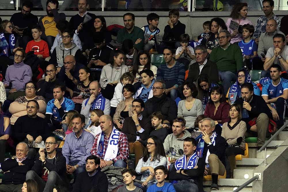 Fotos: Si has estado en el Coliseum viendo al San Pablo Burgos con el Guipuzcoa Basquet, búscate