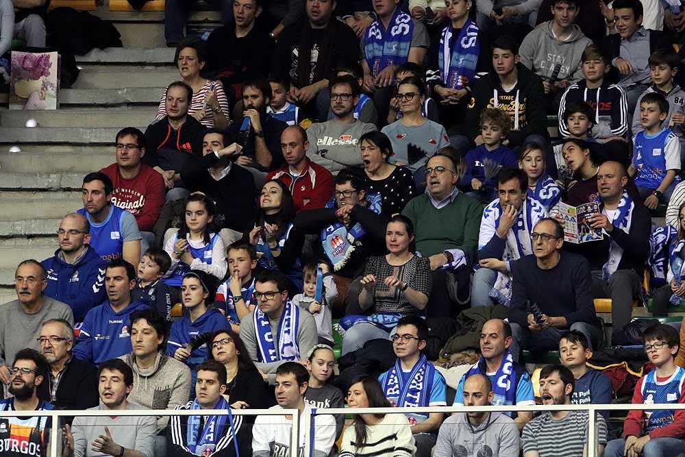 Fotos: Si has estado en el Coliseum viendo al San Pablo Burgos con el Guipuzcoa Basquet, búscate