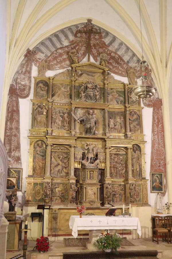 Retablo mayor de la iglesia de San Román de Quintanilla de Riofresno.