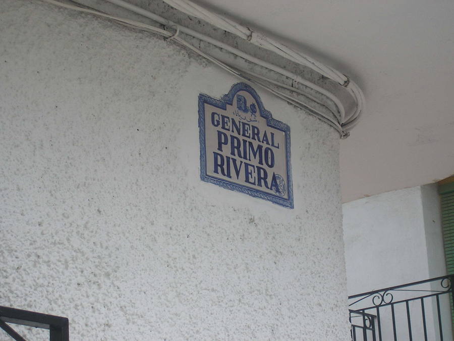 Calle Primo de Rivera en Churriana de la Vega, Granada.