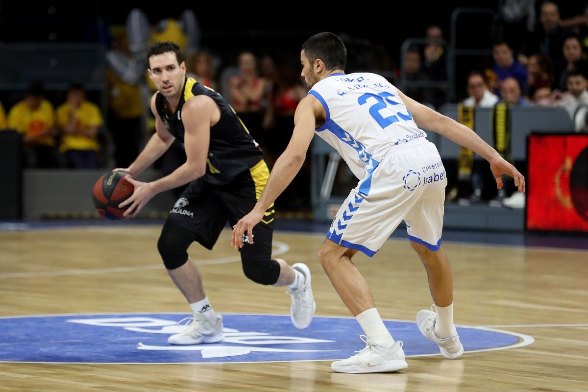 El San Pablo Burgos consigue una victoria balsámica en la pista del Iberostar tenerife. 