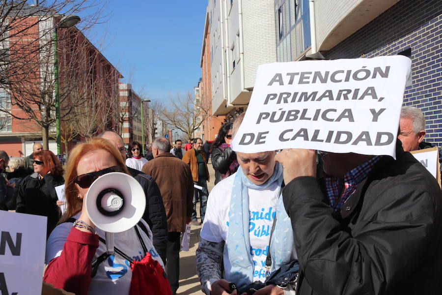 Fotos: Imágenes de la manifestación por la Atención Primaria en Burgos