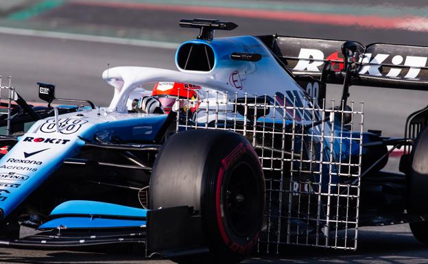 Robert Kubica rueda con el Williams Racing en el Circuit de Barcelona - Catalunya en Montmelo