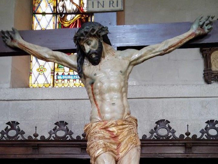 Cristo de la Salud. Esta talla, del siglo XVI y autor desconocido, sale desde 2016 en la Procesión del Silencio del Viernes de Dolores. El desfile está organizado por la archicofradía, pero participan cofrades de todas las entidades.