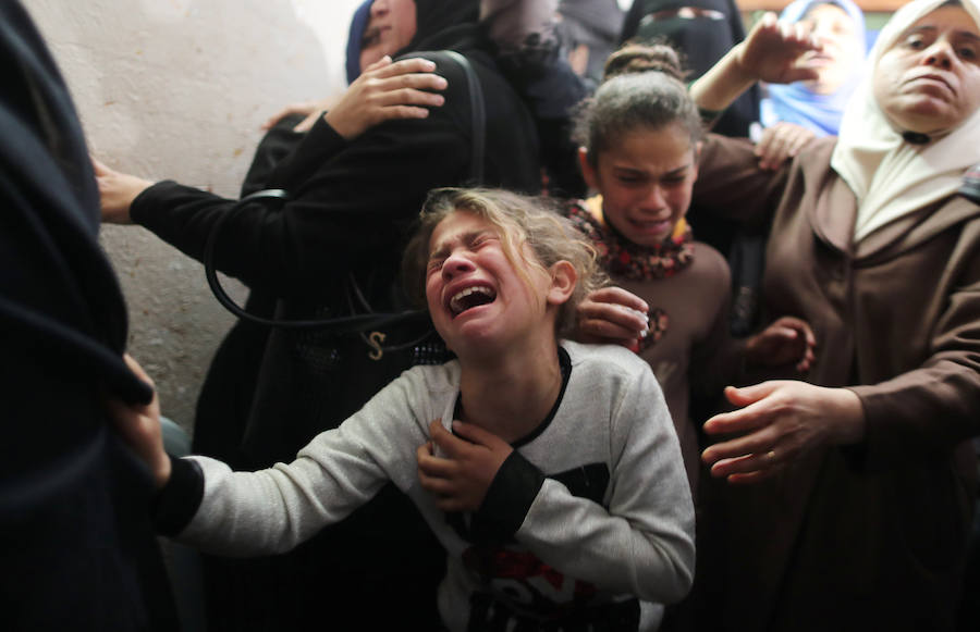 Palestinos durante un funeral en Gaza. 