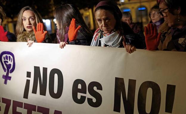 Concentración en Pamplona contra la violencia machista. 