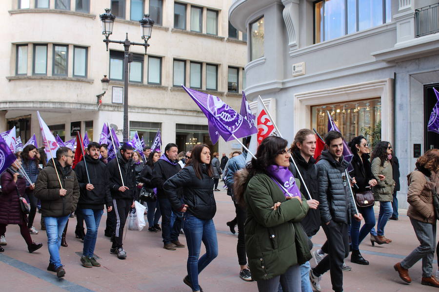 Las reivindicaciones del 8 de Marzo han movilizado, conjuntamente, a estudiantes y trabajadoras contra la discriminación laboral de las mujeres y el techo de cristal
