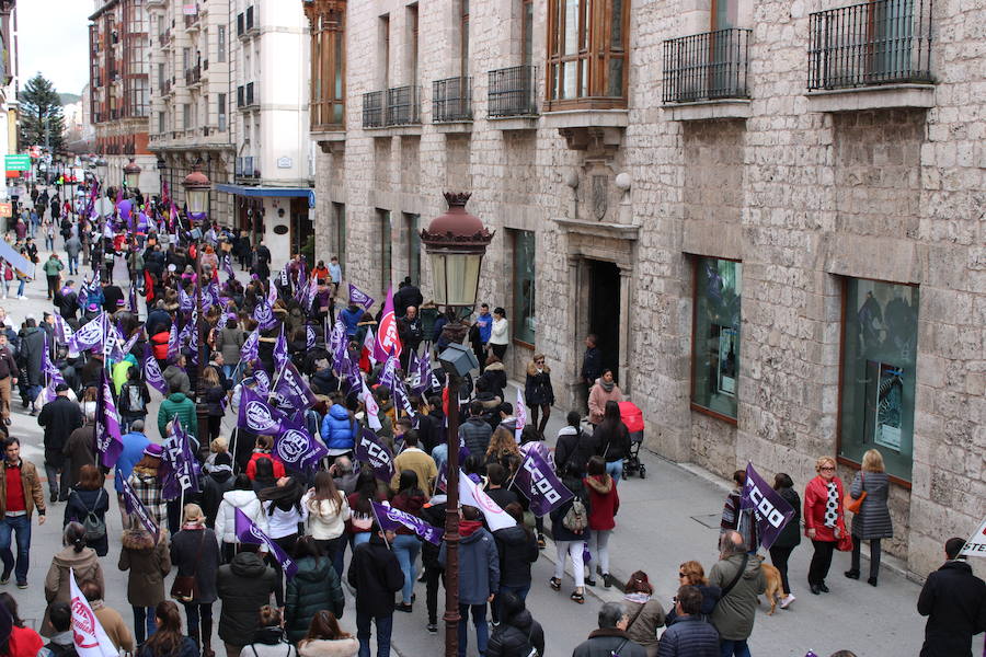 Las reivindicaciones del 8 de Marzo han movilizado, conjuntamente, a estudiantes y trabajadoras contra la discriminación laboral de las mujeres y el techo de cristal