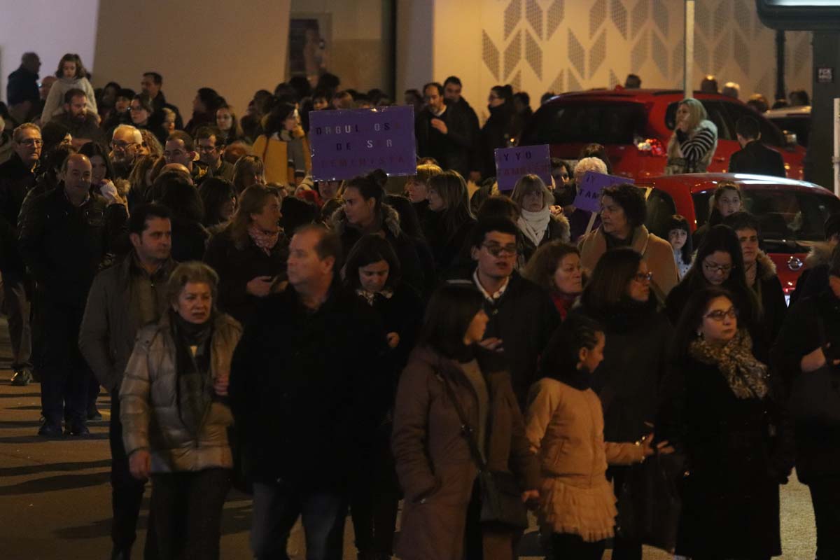 Más de 15.000 burgaleses se suman a otra movilización del 8-M histórica.