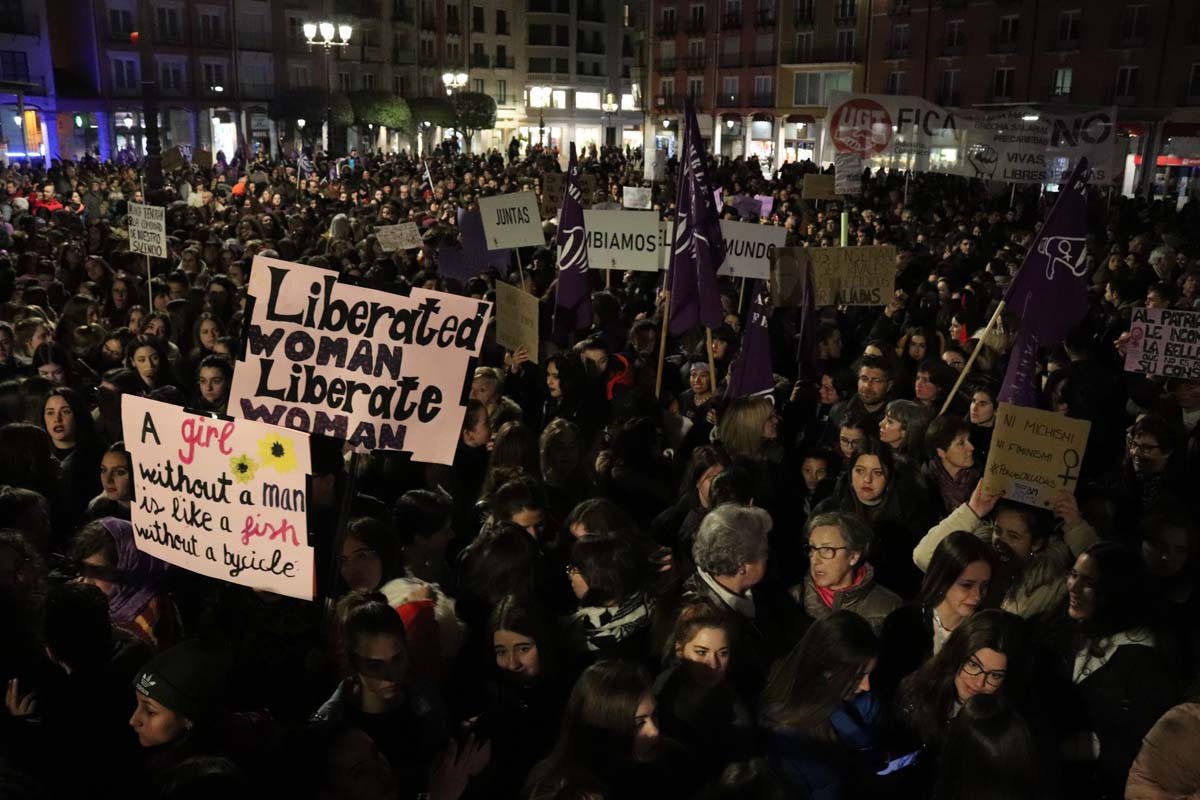 Más de 15.000 burgaleses se suman a otra movilización del 8-M histórica.