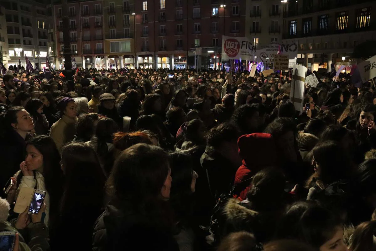 Más de 15.000 burgaleses se suman a otra movilización del 8-M histórica.