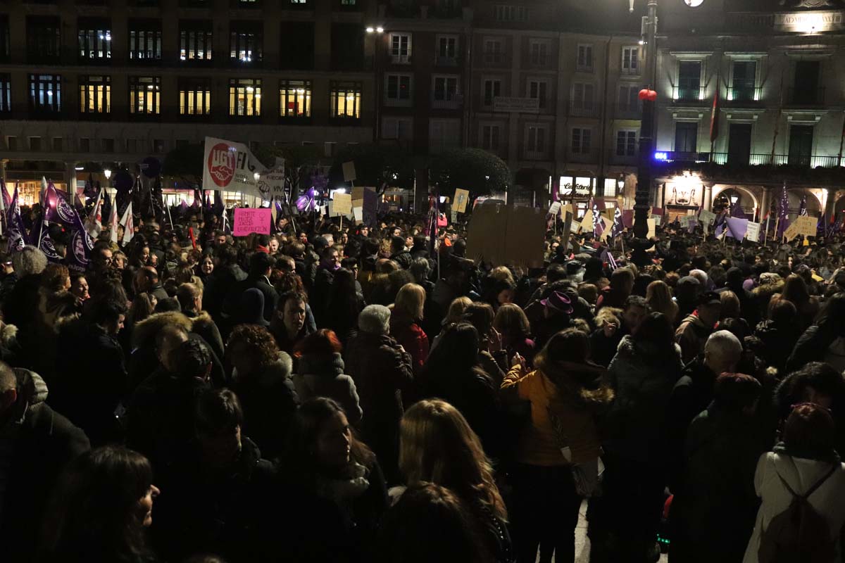 Más de 15.000 burgaleses se suman a otra movilización del 8-M histórica.