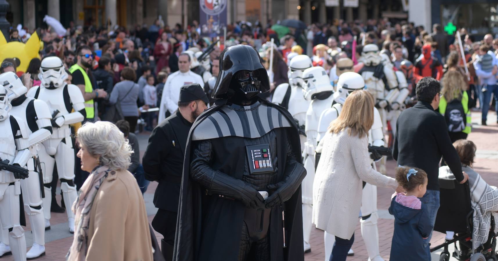 Fotos: Gran desfile Cosplay en Valladolid con motivo del XIII Salón del cómic y del manga de Castilla y León