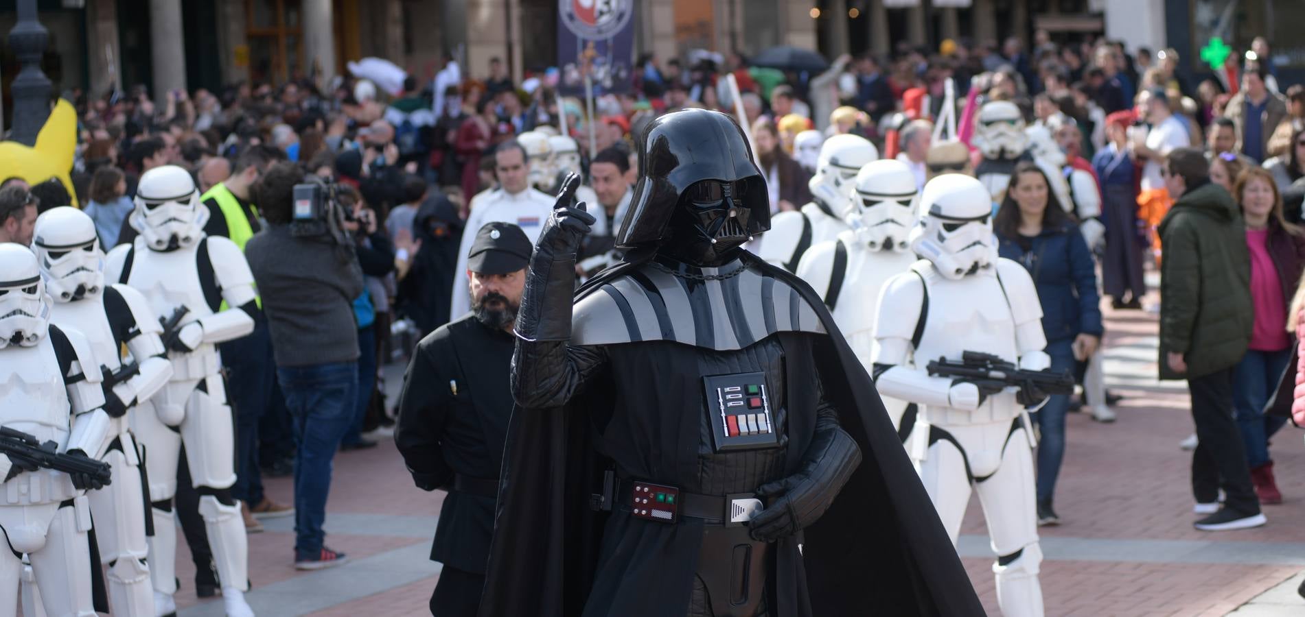 Fotos: Gran desfile Cosplay en Valladolid con motivo del XIII Salón del cómic y del manga de Castilla y León