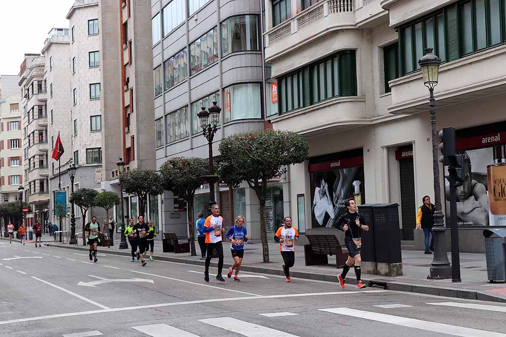 Alrededor de 700 burgaleses se suman a la primera carrera solidaria TDAH Bricomart Burgos, a beneficio de la Asociación Burgalesa de Afectados por el Déficit de Atención con o sin hiperactividad de Burgos