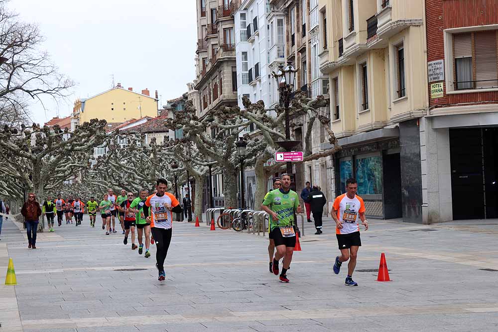 Alrededor de 700 burgaleses se suman a la primera carrera solidaria TDAH Bricomart Burgos, a beneficio de la Asociación Burgalesa de Afectados por el Déficit de Atención con o sin hiperactividad de Burgos