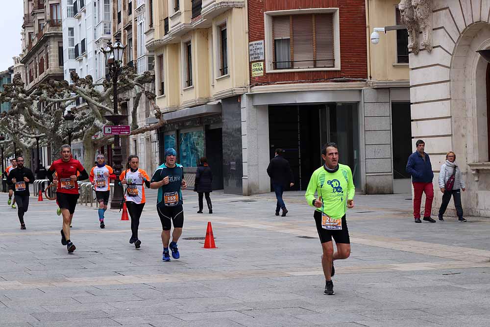 Alrededor de 700 burgaleses se suman a la primera carrera solidaria TDAH Bricomart Burgos, a beneficio de la Asociación Burgalesa de Afectados por el Déficit de Atención con o sin hiperactividad de Burgos