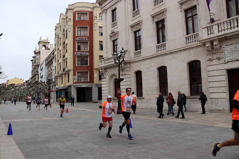 Alrededor de 700 burgaleses se suman a la primera carrera solidaria TDAH Bricomart Burgos, a beneficio de la Asociación Burgalesa de Afectados por el Déficit de Atención con o sin hiperactividad de Burgos