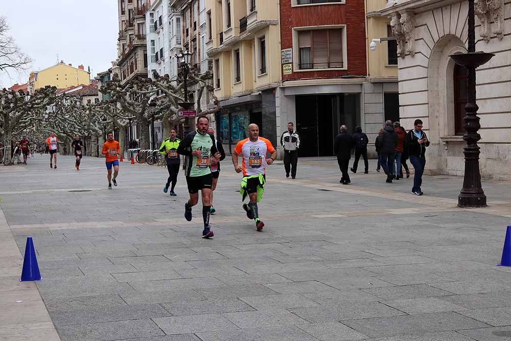 Alrededor de 700 burgaleses se suman a la primera carrera solidaria TDAH Bricomart Burgos, a beneficio de la Asociación Burgalesa de Afectados por el Déficit de Atención con o sin hiperactividad de Burgos