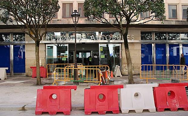 Imagen principal - Se ejecutan obras en la Estación de Autobuses, San Lesmes y el Monasterio de San Juan