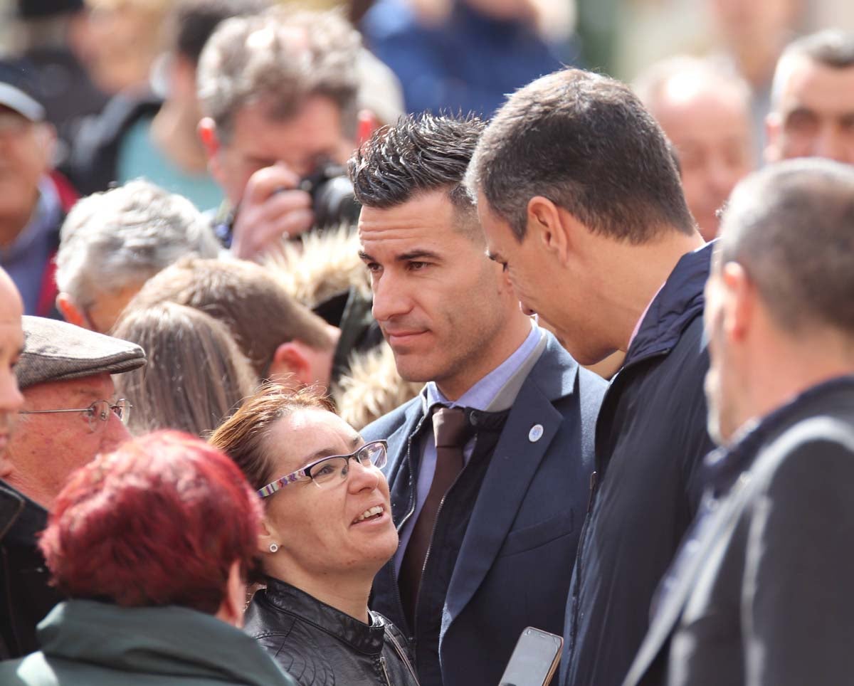 El presidente del Gobierno, Pedro Sánchez, ha culminado su viaje a Burgos con una visita a la Catedral.