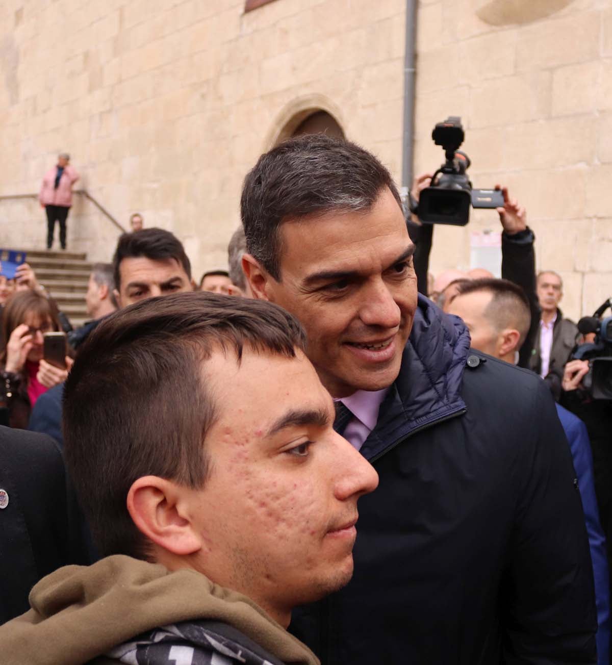 El presidente del Gobierno, Pedro Sánchez, ha culminado su viaje a Burgos con una visita a la Catedral.