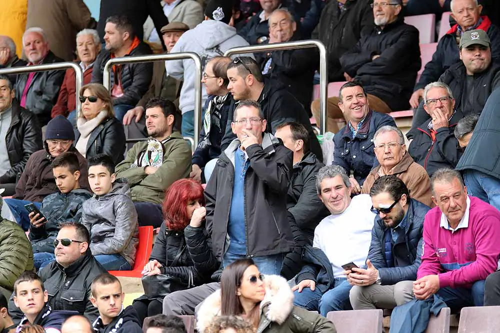 Fotos: Si has estado viendo al Burgos CF contra la UD Las Palmas Atlético búscate