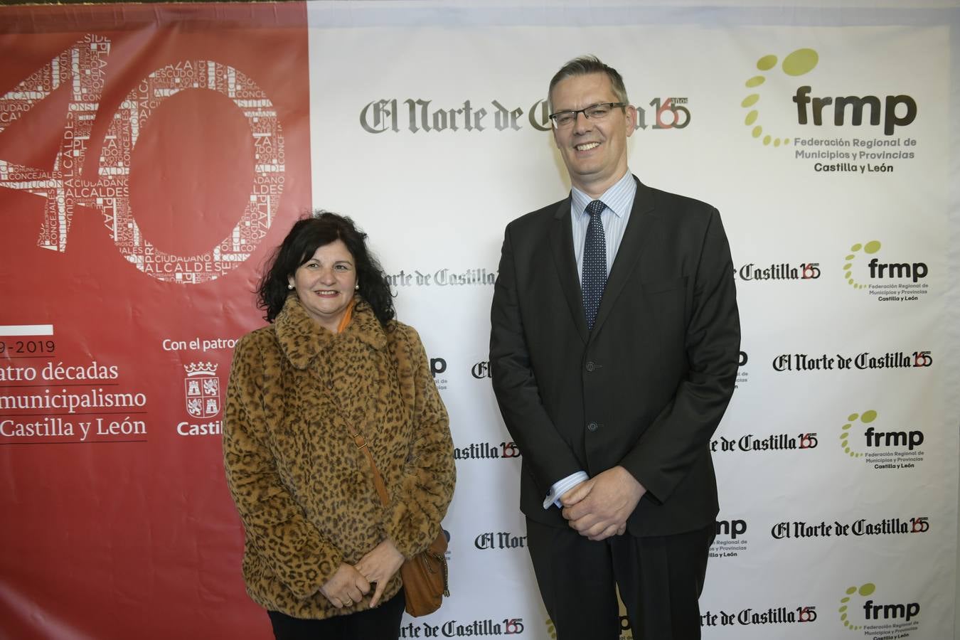 Pilar Fernández, alcaldesa de Cigales, y Javier Calvo, alcalde de Valoria la Buena.