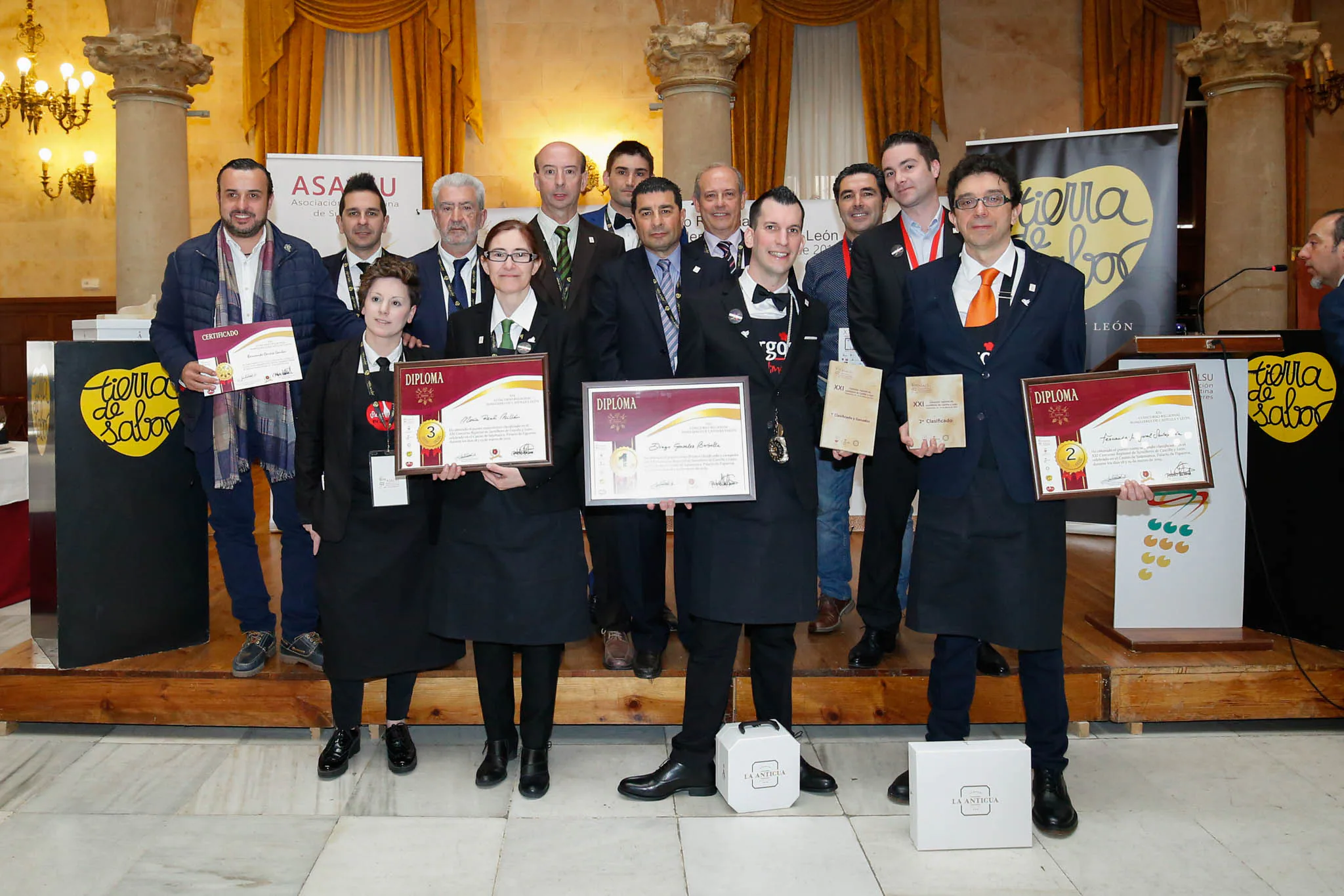 Fotos: XXI Concurso de Regional de sumilleres en el Casino de Salamanca