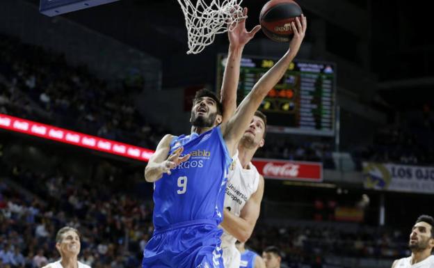 Imagen del partido entre Real Madrid y San Pablo esta temporada