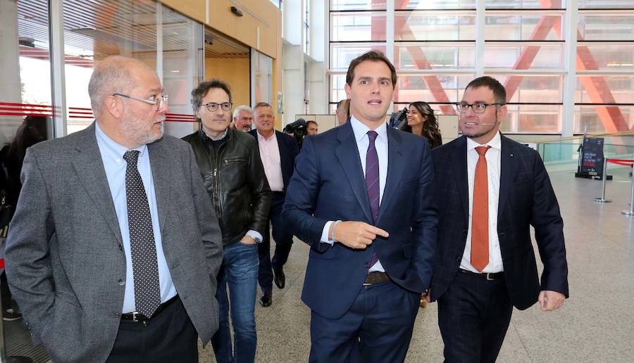 El presidente de Ciudadanos y candidato a la Presidencia del Gobierno, Albert Rivera, participa en el ciclo Tus candidatos a fondo, organizado por la Agencia Ical.