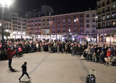 Imagen secundaria 1 - Cientos de personas se solidarizan en Burgos con las víctimas de Nueva Zelanda