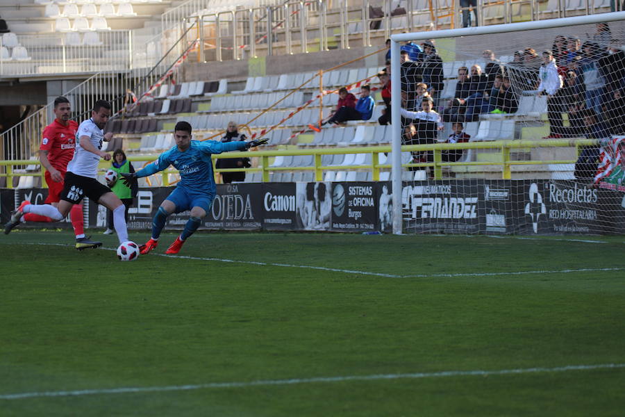 Fotos: Las mejores imágenes del Burgos CF - Real Madrid Castilla