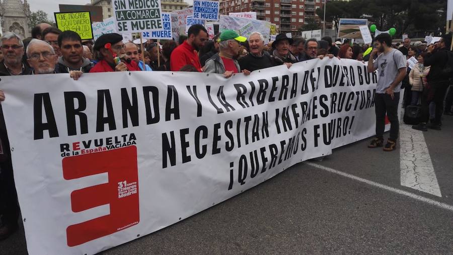 Numerosos colectivos sociales, empresariales y culturales se han sumaado, desde Burgos, a la manifestación nacional en defensa de infraestructuras y servicios para la España Vaciada