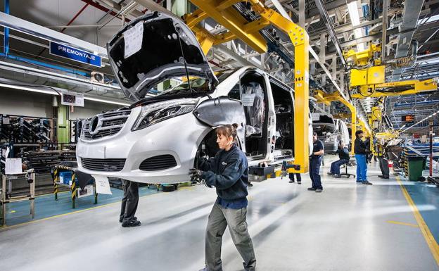 Fábrica de Mercedes Benz en Vitoria. 