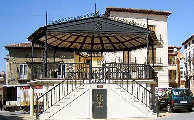 Quiosco de la música de Pradoluengo. 