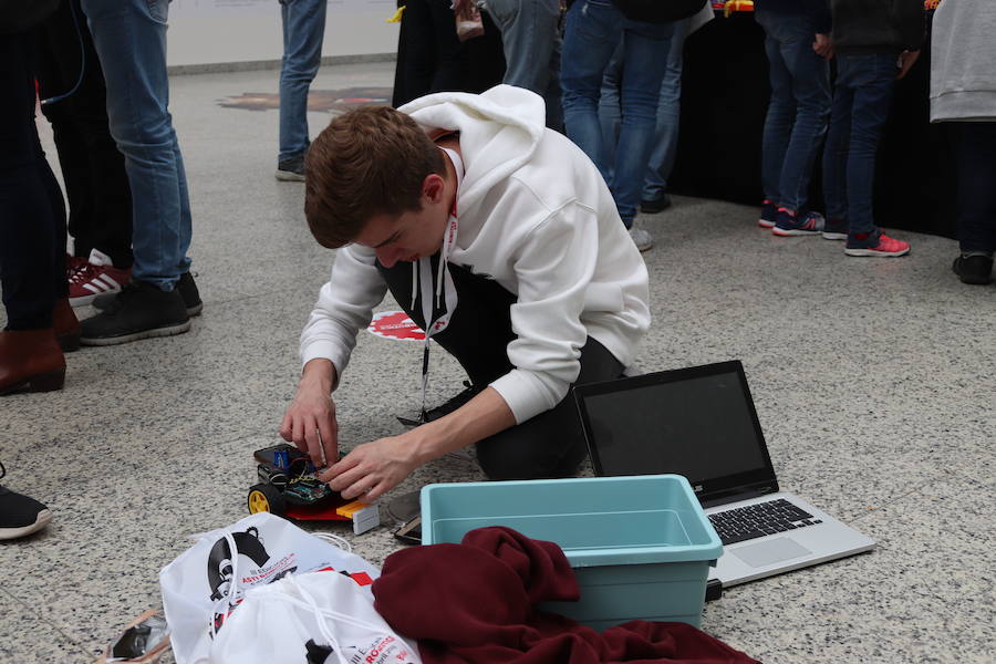 300 estudiantes procedentes de Castilla y León, Madrid, Asturias, Cantabria y Hungría han participado en la tercera edición del desafío 'Asti Robotics' que ha tenido lugar en el Museo de la Evolución Humana (MEH).