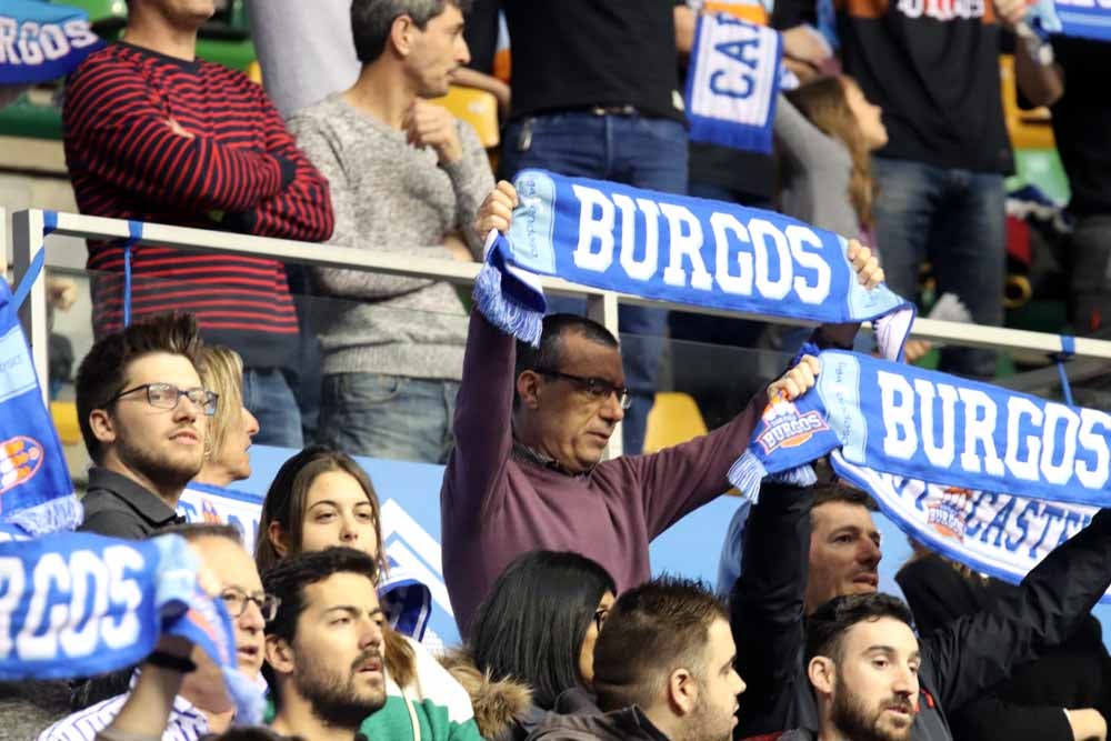 Fotos: Si has disfrutado desde la grada del San Pablo - Fuenlabrada, ¡búscate!